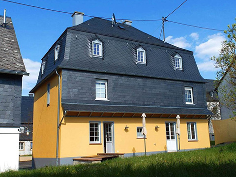Gelbes Haus, neue Ansicht von hinten